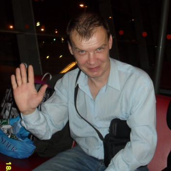 Олег Плотников