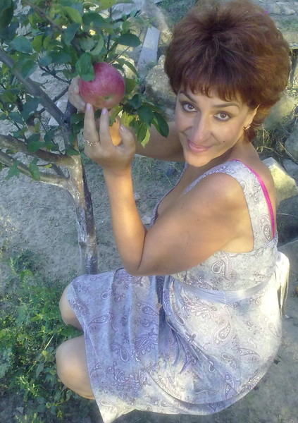 Елена Закомирная