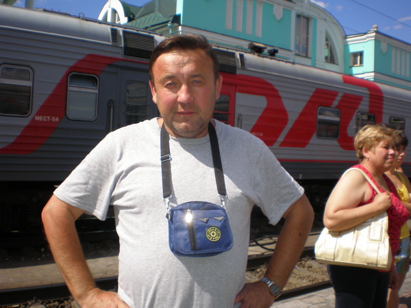 Виктор Львов