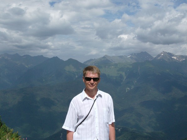 Юрий Никонов