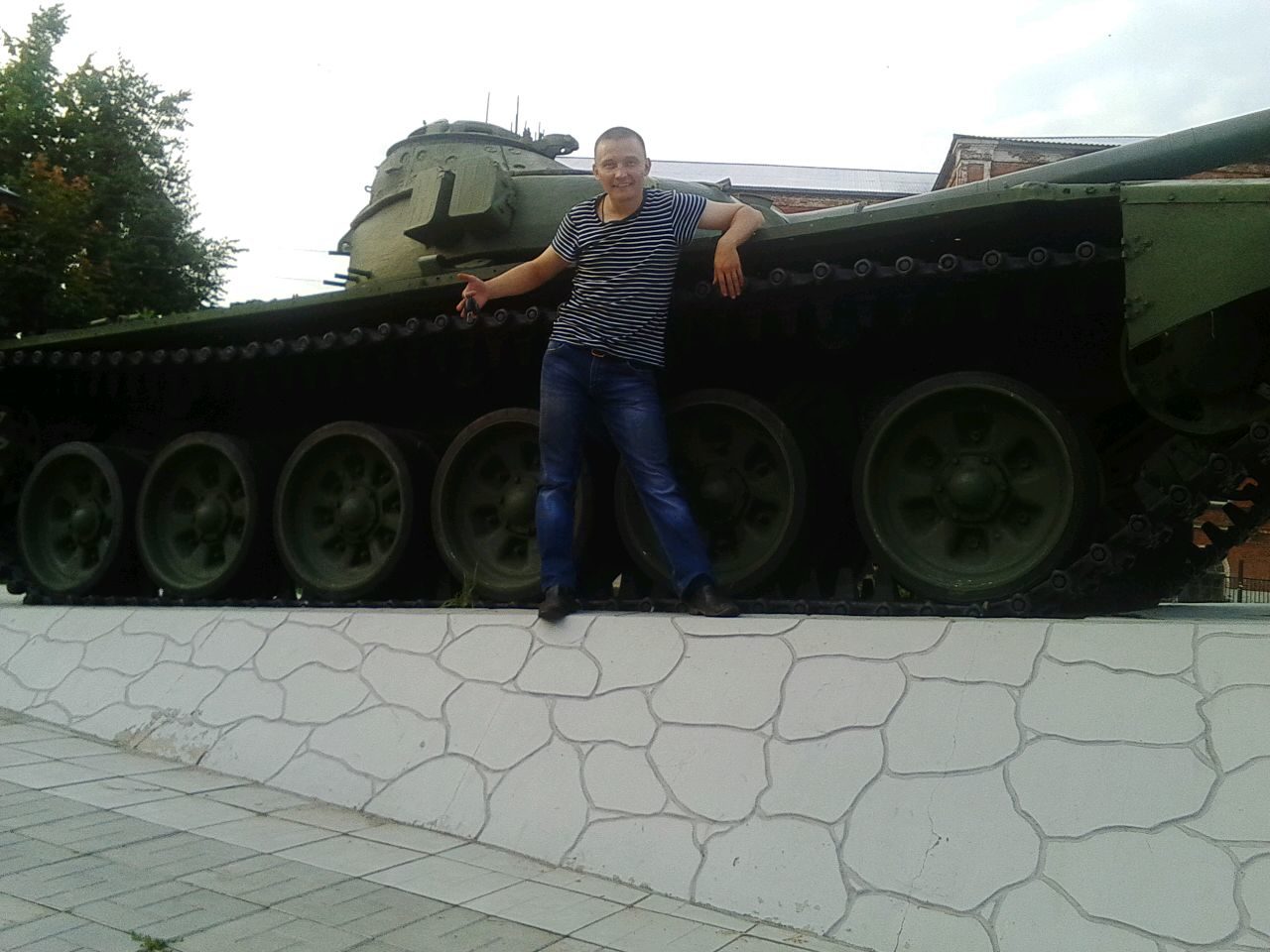 Дмитрий Лесников