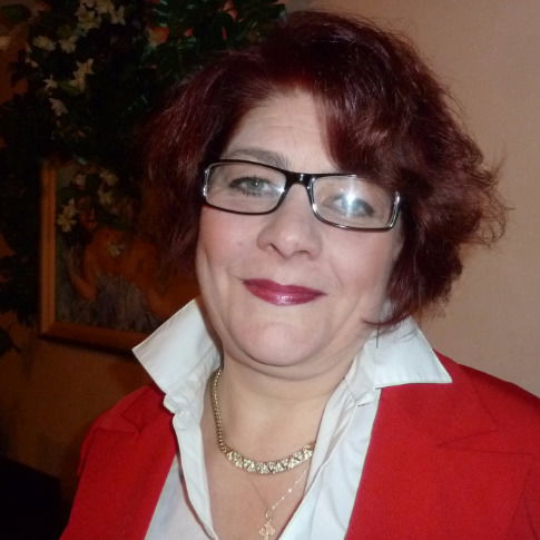 Елена Суркова