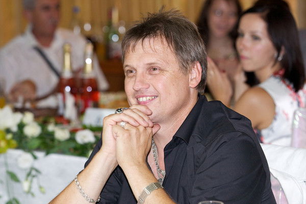 Андрей Попов