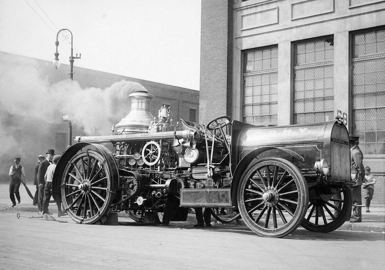A steam powered vehicle the first vehicle фото 8