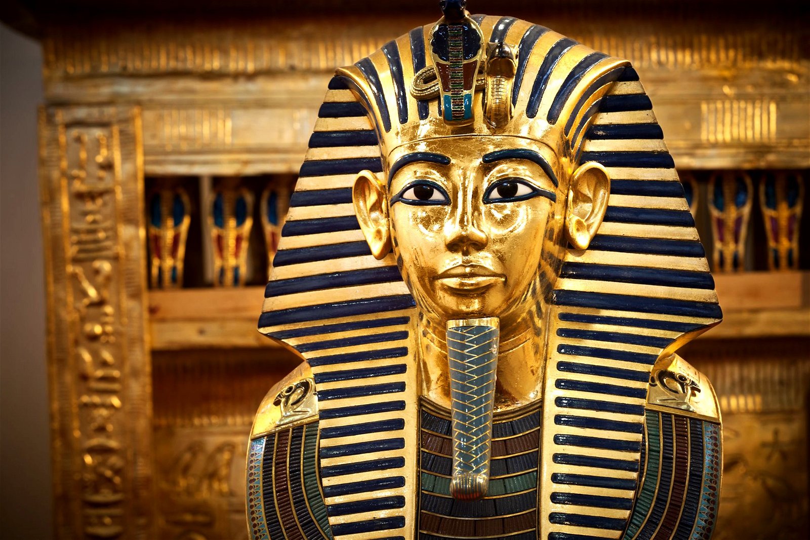 Máscara funeraria de tutankamón